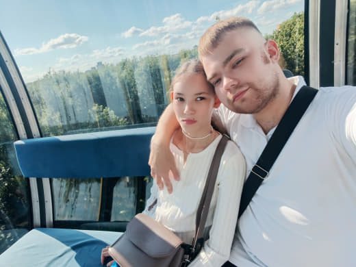 Мы в кабинке колеса обозрения